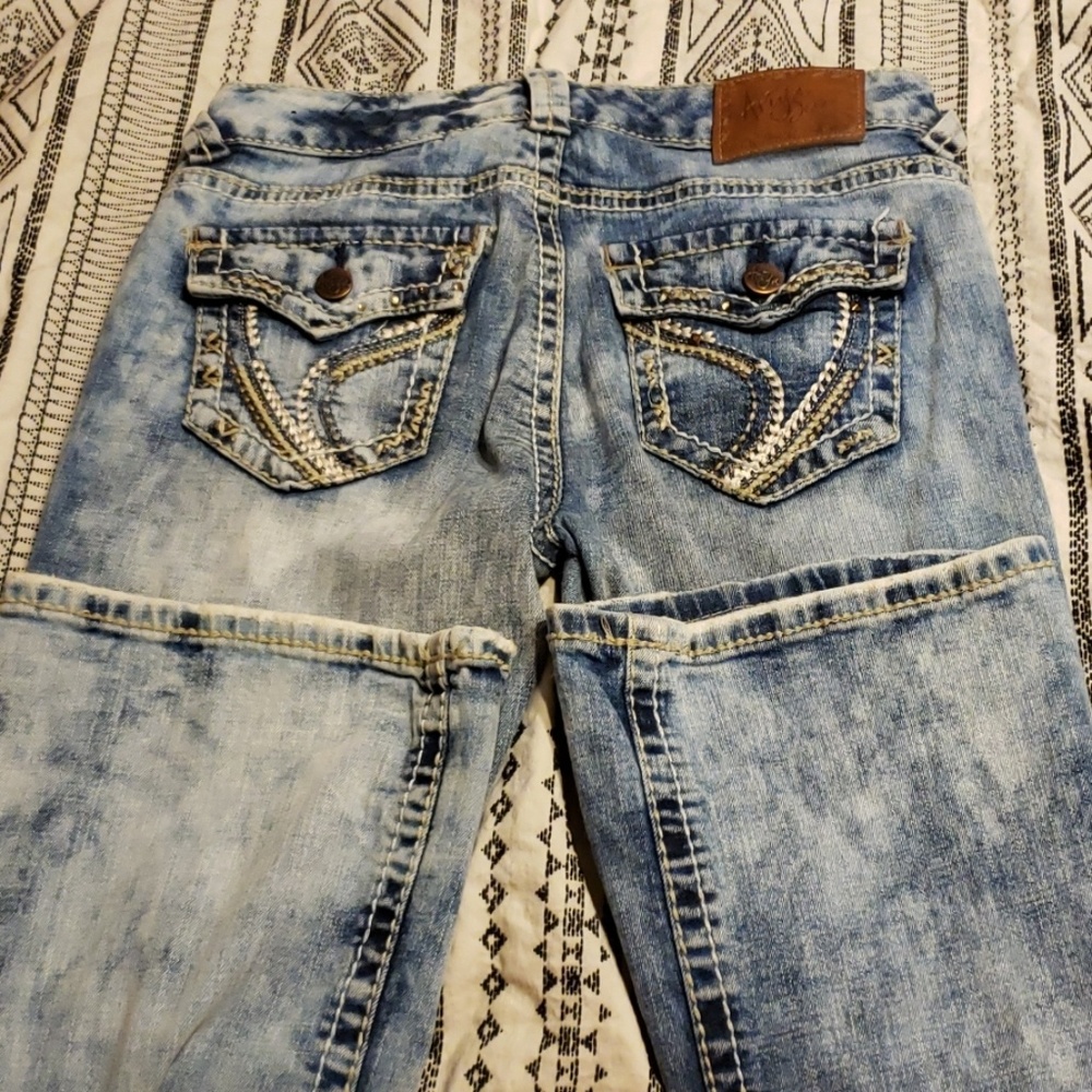 Ariya jeans